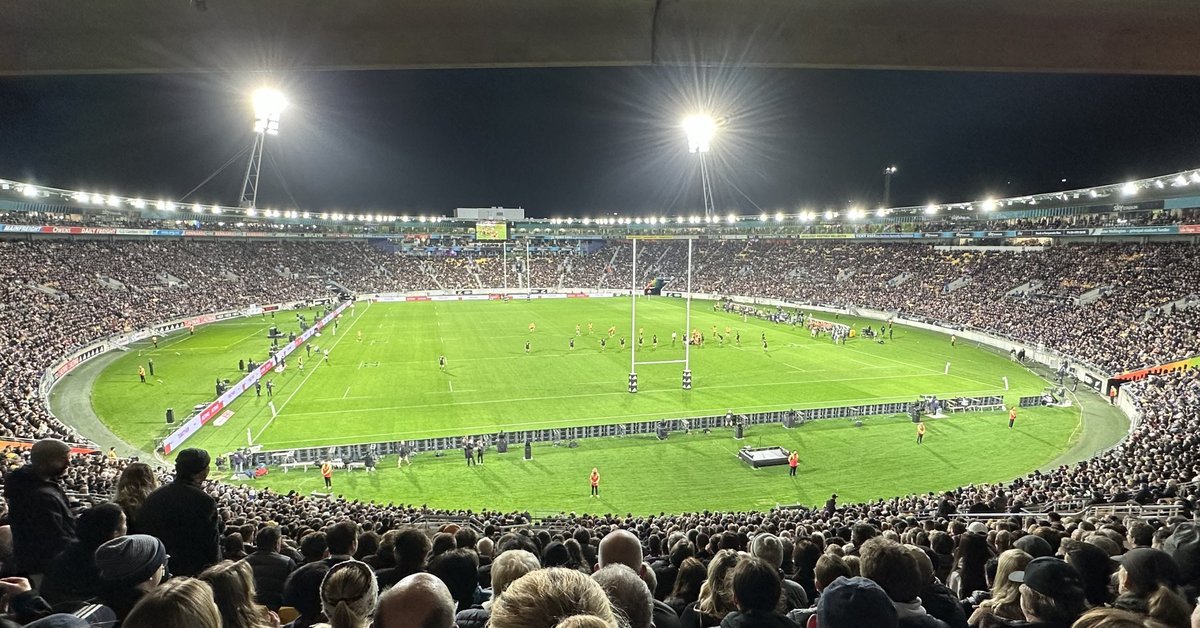 Sky Stadium in Wellington under lights